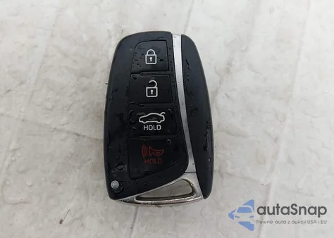 2015 Hyundai Genesis 3.8 z USA, uszkodzony, nr VIN KMHGN4JE5FU040038